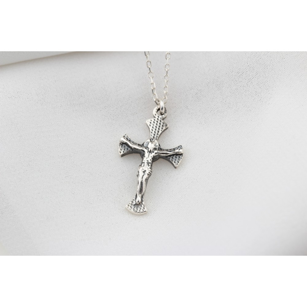 Glorria 925k Sterling Silver Cross Necklace